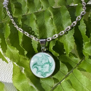 Zöld örvény - medál nyakláncon, Ékszer, Nyaklánc, Medálos nyaklánc, Ékszerkészítés, MESKA
