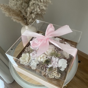 Szappanvirág akril boxban - Meska.hu