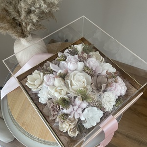 Szappanvirág akril boxban - otthon & életmód - dekoráció - virágdísz és tartó - virágbox, virágdoboz - Meska.hu