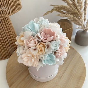 Bridgerton ihlette szappanvirág box, Otthon & Életmód, Virágdekoráció, Virágok, Virágbox, , MESKA