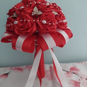 Vörös rózsa csokor, Esküvő, Menyasszonyi- és dobócsokor, Mindenmás, MESKA