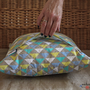 Kék patchwork párnahuzat csipkével, díszpárna (39 x 39 cm) - otthon & életmód - lakástextil - párna & párnahuzat - Meska.hu