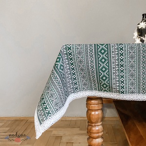 Karácsonyi, adventi zöld mintás terítő, fehér csipke szegéllyel (132x180cm) - Meska.hu