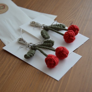 Cseresznye kulcstartó/táskadísz, Táska & Tok, Kulcstartó & Táskadísz, Kulcstartó, Csomózás, MESKA