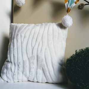 Kifutó termékek: Nyuszis díszpárna és füzér szettben -  - Meska.hu