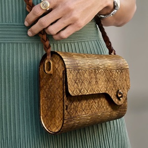 Lézervágott fa válltáska - táska & tok - kézitáska & válltáska - kézitáska - Meska.hu