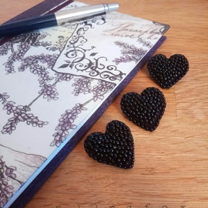 Hímzett szív kitűző III -  - Meska.hu