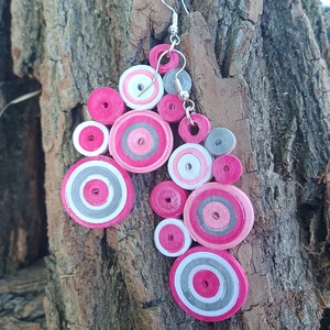 Lógós fülbevaló , Ékszer, Fülbevaló, Lógó fülbevaló, Papírművészet, Quilling technikával készült lógós fülbevaló. Alapanyagának hála, nem nehéz, nem húzza a füled.
Vid..., MESKA