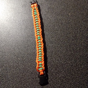 Paracord 450 karkötő - ékszer - karkötő - fonott karkötő - Meska.hu