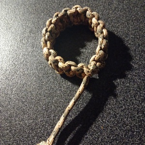 Terepszínű paracord 550 karkötő - ékszer - karkötő - fonott karkötő - Meska.hu
