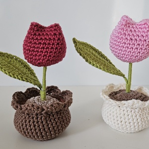 Horgolt tulipánok kaspóban, Otthon & Életmód, Virágdekoráció, Virágdíszek, Asztali virágdísz, Horgolás, MESKA