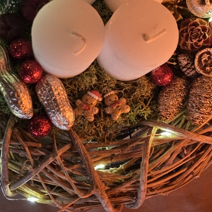 Egyedi Kézműves Adventi Koszorú LED Fénnyel - Rusztikus Télapó Vonat Mézeskalács Figurák - karácsony - adventi díszek - adventi asztaldísz - Meska.hu