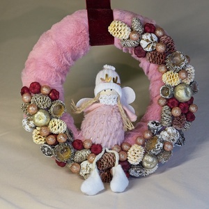 Rózsaszín Szőrme Karácsonyi Kopogtató / Ajtódísz  Téli Tündérke Arany és Bordó Díszítéssel, Otthon & Életmód, Dekoráció, Ajtó- és ablak dekoráció, Ajtódísz & Kopogtató, , MESKA