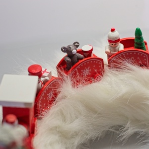 Piros-Fehér Adventi Koszorú Vonattal és Havas Faluval  Mesebeli Kézműves Téli Dekoráció - karácsony - adventi díszek - adventi gyertyadíszek és koszorúdíszek - Meska.hu