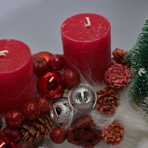 Piros-Fehér Adventi Koszorú Vonattal és Havas Faluval  Mesebeli Kézműves Téli Dekoráció - karácsony - adventi díszek - adventi gyertyadíszek és koszorúdíszek - Meska.hu