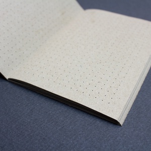 ECO ponthálós füzet - fekete - virágmintás / feliratos - újrahasznosított papírból - otthon & életmód - papír, írószer - jegyzetfüzet & napló - Meska.hu