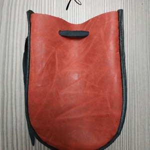 Sárkányszemes kockatartó szütyő - PIROS szemmel - játék & sport - táblajáték és kártyajáték - társasjátékok - dobókocka - Meska.hu