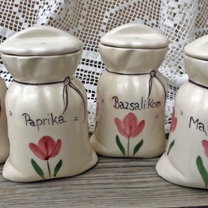 Tulipános kerámia fűszertartó zsák - otthon & életmód - konyhafelszerelés, tálalás - konyhai tárolás - fűszertartó - Meska.hu