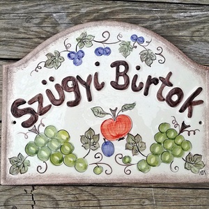 Szóló szőlő, mosolygó alma, csengő barack kerámia utcanévtábla - otthon & életmód - ház & kert - házszám - Meska.hu