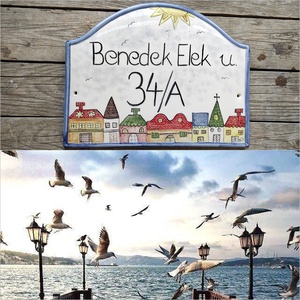 Meseváros..manólak kerámia utcanév tábla, Otthon & Életmód, Ház & Kert, Házszám, Kerámia, MESKA