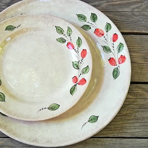 Antokolt piros csipkebogyós  kerámia étkészlet - otthon & lakás - konyhafelszerelés, tálalás - tálalás - tányér & étkészlet - Meska.hu