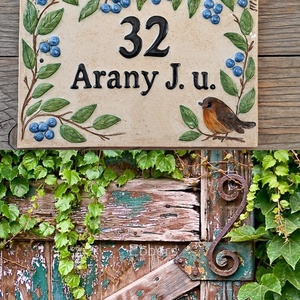 Vörösbegy kökény ágon kerámia utca névtábla, Otthon & Életmód, Ház & Kert, Házszám, Kerámia, MESKA