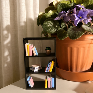 Numi book nook, könyvkuckó pasztell színű könyvekkel, Otthon & Életmód, Dekoráció, Asztal és polc dekoráció, Könyvszobor, Festett tárgyak, MESKA