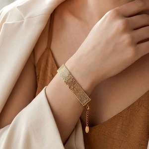 Ombré stílusú Gyöngyös karkötő  - ékszer - karkötő - gyöngyös karkötő - Meska.hu