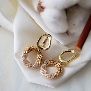 Miyuki gyöngy fülbevaló, Ékszer, Fülbevaló, Karika fülbevaló, Ékszerkészítés, Gyöngyfűzés, gyöngyhímzés, MESKA