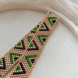 Gyöngy karkötő - Geometrikus minta - ékszer - karkötő - gyöngyös karkötő - Meska.hu