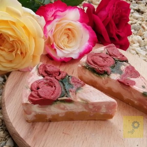 Nusisoap- Rózsás tortaszelet kézműves szappan - szépségápolás - szappan & fürdés - kézműves szappan - Meska.hu