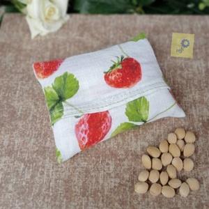 Meggymag párnácska eper mintás prémium lenvászon huzatban  - otthon & életmód - lakástextil - párna & párnahuzat - Meska.hu