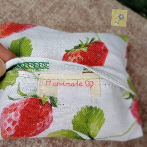 Meggymag párnácska eper mintás prémium lenvászon huzatban  - otthon & életmód - lakástextil - párna & párnahuzat - Meska.hu