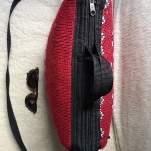 Átvethető táska Kötött anyagból - táska & tok - kézitáska & válltáska - vállon átvethető táska - Meska.hu