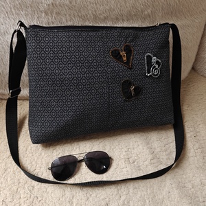 Cipzárszíves textil táska - táska & tok - kézitáska & válltáska - vállon átvethető táska - Meska.hu