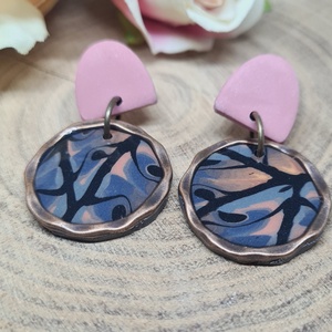 Kaleidoszkóp hatású kerek süthető gyurma fülbevaló, bronz, narancs, szürke és fekete színek, egyedi - ékszer - fülbevaló - lógós kerek fülbevaló - Meska.hu