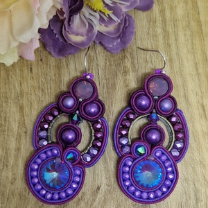Hösszú lila,, fuschia-magenta sujtás fülbevaló, sujtás ékszer, valódi swarovski, ajándék nőknek, sujtás technika - Meska.hu