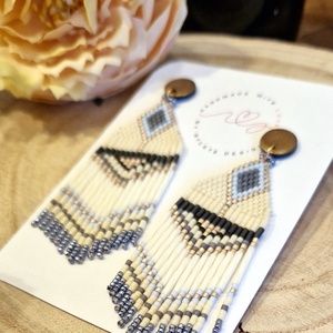 Hosszú, lógós, mintás, fekete, fehér, arany, kék színű miyuki delica gyöngy fülbevaló. Brickstitch. Ajándék nőknek. - ékszer - fülbevaló - lógó fülbevaló - Meska.hu