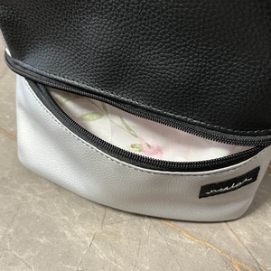 Szürke éjfekete műbőr mini hátizsák - táska & tok - hátizsák - hátizsák - Meska.hu