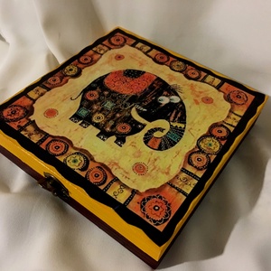 BOHÓKÁS elefánt... :) - otthon & életmód - dekoráció - asztal és polc dekoráció - díszdoboz - Meska.hu