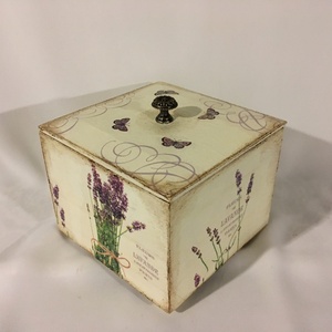 Levendulás..., Otthon & Életmód, Dekoráció, Asztal és polc dekoráció, Díszdoboz, Decoupage, transzfer és szalvétatechnika, Festett tárgyak, MESKA