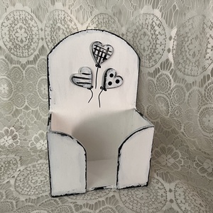 Szívecskés zsebkendő tartó, Otthon & Életmód, Tárolás & Rendszerezés, Zsebkendőtartó, Decoupage, transzfer és szalvétatechnika, Festett tárgyak, MESKA