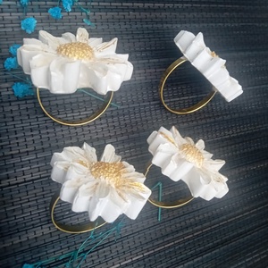 Margaréta szalvétagyűrű szett  6 db - otthon & életmód - konyhafelszerelés, tálalás - tálalás - szalvétatartó, szalvétagyűrű - Meska.hu