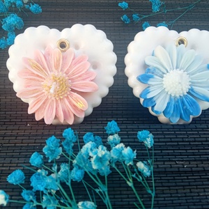 M.N Anyák napi köszönöajándék illatgyertya  virágal Margaréta , Esküvő, Dekoráció, Esküvői gyertya, Gyertya-, mécseskészítés, MESKA