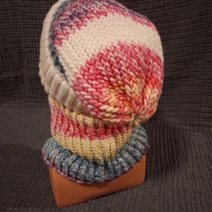 DHG Piuma Dégradé Print Unicorn 100% extra finom merino gyapjú fonalból kézzel készült sapka-körsál szett  - ruha & divat - sál, sapka, kendő - sapka & sál szett - Meska.hu