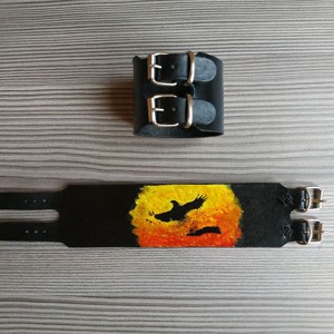 Repülő madár szimbólumos karpánt - ékszer - karkötő - széles karkötő - Meska.hu