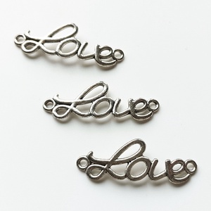 Love charm, Kellékek & szerszámok, Ékszerkellék, Charmok, Fémmegmunkálás, MESKA
