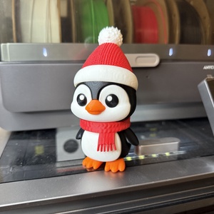 Téli Kispingvin � Egyedi Karácsonyi Dekoráció Bojtos Sapkában (13 cm) - Meska.hu