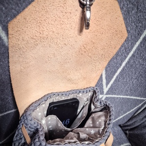 Horgolt hátizsák bőr szerelékkel, zsebes béléssel - táska & tok - hátizsák - hátizsák - Meska.hu