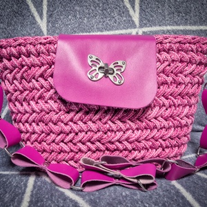 Horgolt válltáska zsinórfonalból, béléssel, bőr szerelékkel - táska & tok - kézitáska & válltáska - válltáska - Meska.hu